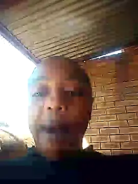 Bustybabe4Uxx online show from 23, 10, 2025