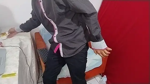 Snapshot of UncutToyBoy23cm chatting on 23, 3, 2025 UncutToyBoy23cm online show from 23, 3, 2025