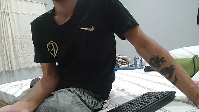UncutToyBoy23cm online show from 24, 6, 2026