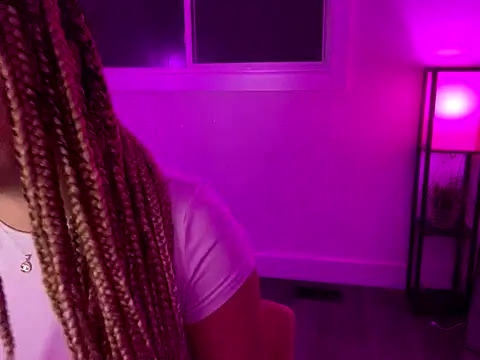 Snapshot of MelSaunders chatting on 30, 10, 2025 MelSaunders online show from 30, 10, 2025