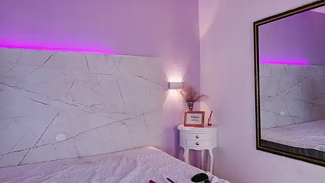 Snapshot of AbrilBrent chatting on 6, 2, 2026 AbrilBrent online show from 6, 2, 2026