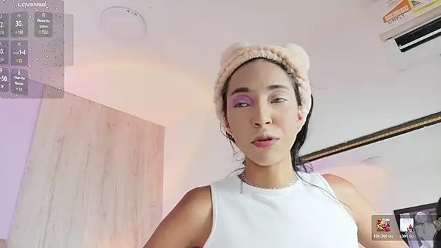 Snapshot of AbrilBrent chatting on 9, 4, 2026 AbrilBrent online show from 9, 4, 2026