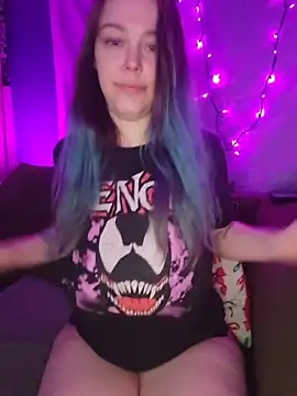 EverlyEster online show from 5, 4, 2026