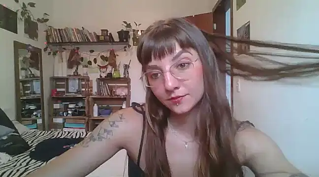 Snapshot of SweetyBabyDemon chatting on 7, 12, 2024 SweetyBabyDemon online show from 7, 12, 2024