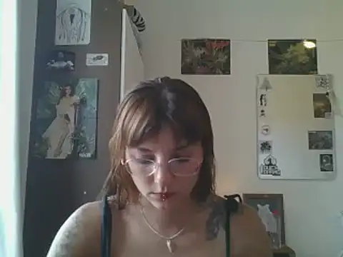 Snapshot of SweetyBabyDemon chatting on 2, 1, 2025 SweetyBabyDemon online show from 2, 1, 2025