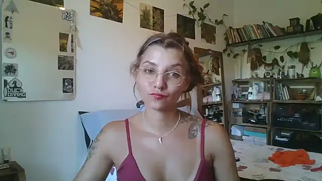 Snapshot of SweetyBabyDemon chatting on 8, 3, 2025 SweetyBabyDemon online show from 8, 3, 2025