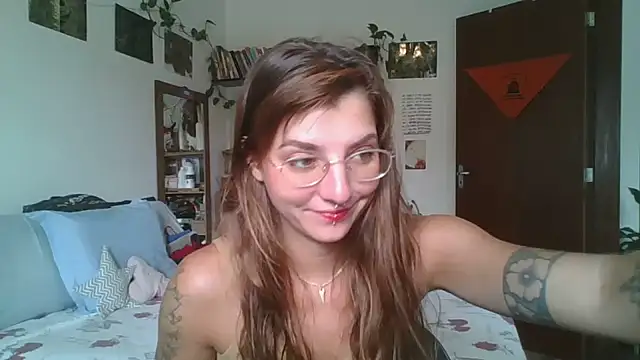 Snapshot of SweetyBabyDemon chatting on 10, 3, 2025 SweetyBabyDemon online show from 10, 3, 2025