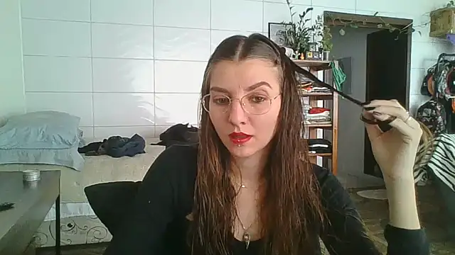 Snapshot of SweetyBabyDemon chatting on 9, 9, 2025 SweetyBabyDemon online show from 9, 9, 2025