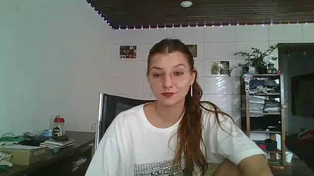 SweetyBabyDemon online show from 12, 4, 2026