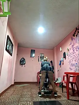 Snapshot of gatadeojosclaros chatting on 4, 11, 2025 gatadeojosclaros online show from 4, 11, 2025