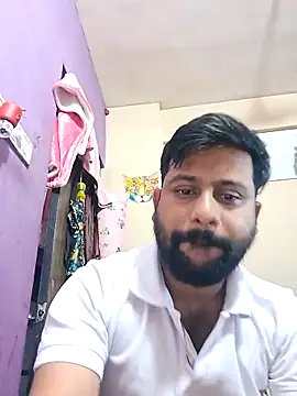 Snapshot of GlassBarge9 chatting on 8, 3, 2025 GlassBarge9 online show from 8, 3, 2025