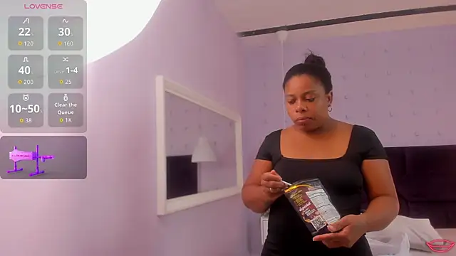 BrianaHazel online show from 6, 10, 2025