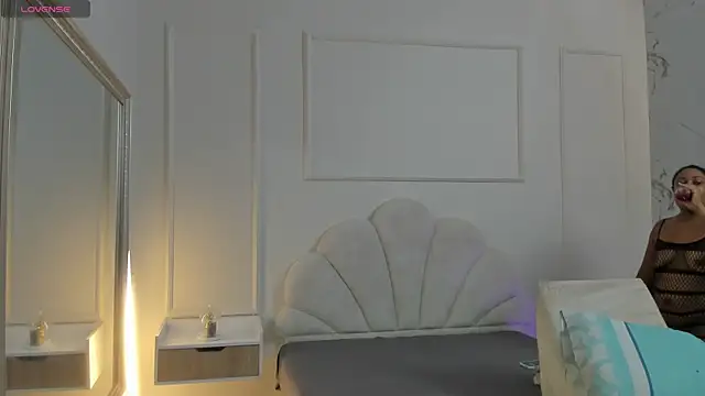 BrianaHazel online show from 24, 6, 2026