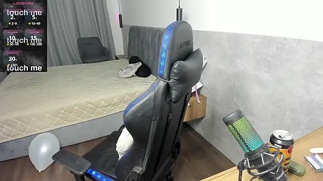 MCfly 11 online show from 25, 2, 2026