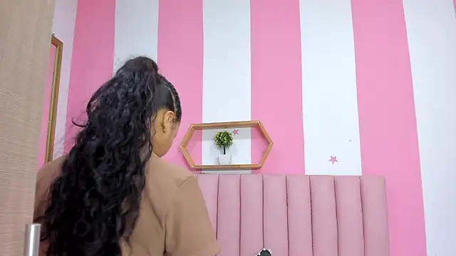 ISABELLA 020 online show from 21, 3, 2026