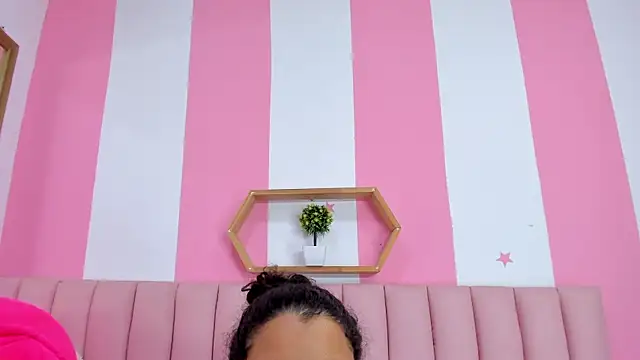 ISABELLA 020 online show from 13, 6, 2026