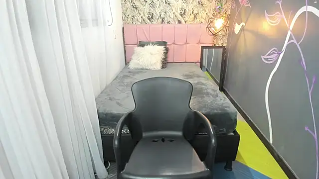 Snapshot of EmmaaEvans_ chatting on 29, 1, 2025 EmmaaEvans online show from 29, 1, 2025