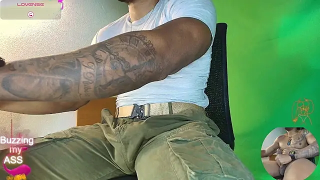 Snapshot of hot_black3 chatting on 7, 2, 2026 hot black3 online show from 7, 2, 2026