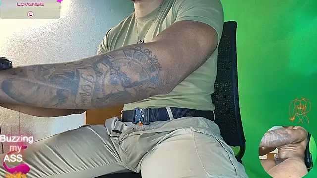 Snapshot of hot_black3 chatting on 8, 2, 2026 hot black3 online show from 8, 2, 2026