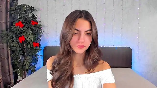 Snapshot of Milana_Crystal_ chatting on 15, 12, 2024 Milana Crystal online show from 15, 12, 2024