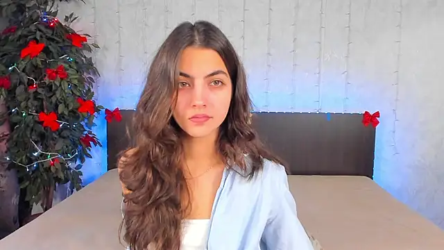 Snapshot of Milana_Crystal_ chatting on 30, 12, 2024 Milana Crystal online show from 30, 12, 2024