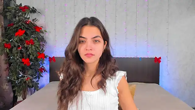 Snapshot of Milana_Crystal_ chatting on 31, 12, 2024 Milana Crystal online show from 31, 12, 2024