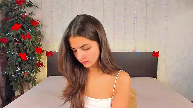 Snapshot of Milana_Crystal_ chatting on 3, 1, 2025 Milana Crystal online show from 3, 1, 2025