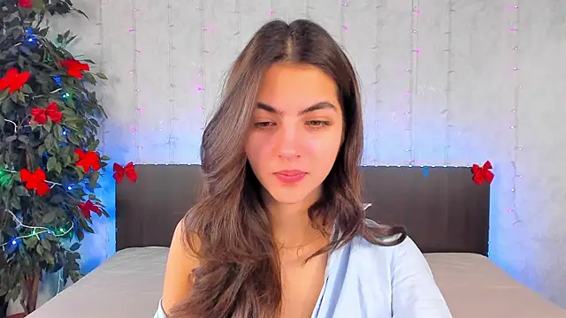 Snapshot of Milana_Crystal_ chatting on 6, 1, 2025 Milana Crystal online show from 6, 1, 2025