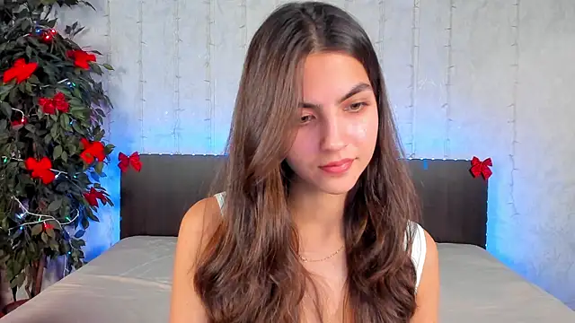 Snapshot of Milana_Crystal_ chatting on 12, 1, 2025 Milana Crystal online show from 12, 1, 2025