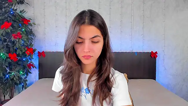 Snapshot of Milana_Crystal_ chatting on 13, 1, 2025 Milana Crystal online show from 13, 1, 2025