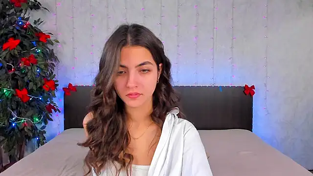 Snapshot of Milana_Crystal_ chatting on 19, 1, 2025 Milana Crystal online show from 19, 1, 2025