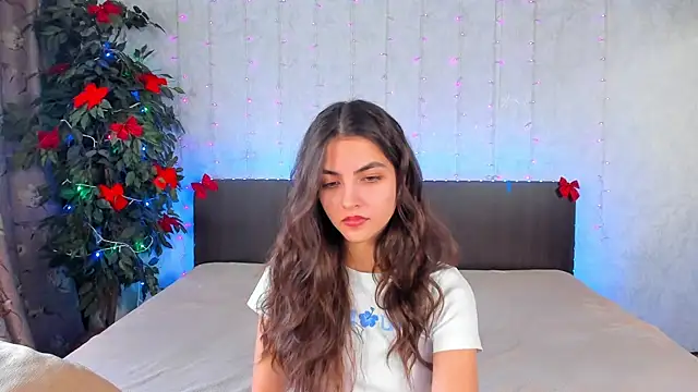 Snapshot of Milana_Crystal_ chatting on 24, 1, 2025 Milana Crystal online show from 24, 1, 2025