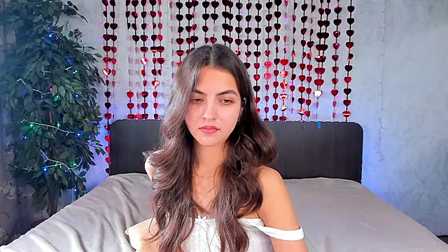 Snapshot of Milana_Crystal_ chatting on 4, 2, 2025 Milana Crystal online show from 4, 2, 2025