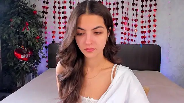 Snapshot of Milana_Crystal_ chatting on 20, 2, 2025 Milana Crystal online show from 20, 2, 2025