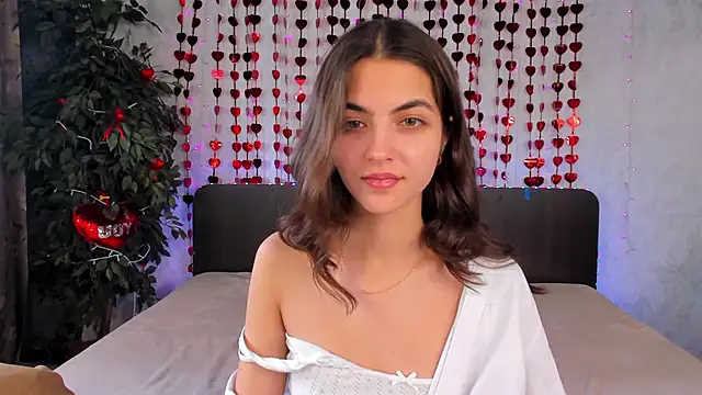 Snapshot of Milana_Crystal_ chatting on 20, 2, 2025 Milana Crystal online show from 20, 2, 2025