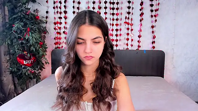 Snapshot of Milana_Crystal_ chatting on 5, 3, 2025 Milana Crystal online show from 5, 3, 2025