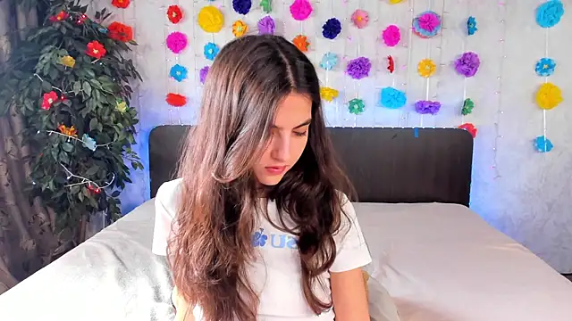 Snapshot of Milana_Crystal_ chatting on 13, 3, 2025 Milana Crystal online show from 13, 3, 2025