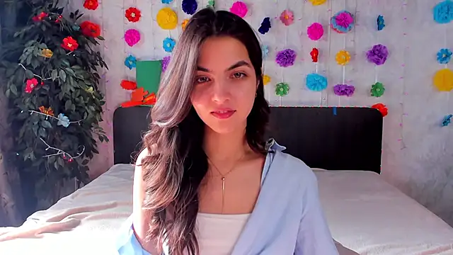 Snapshot of Milana_Crystal_ chatting on 18, 3, 2025 Milana Crystal online show from 18, 3, 2025