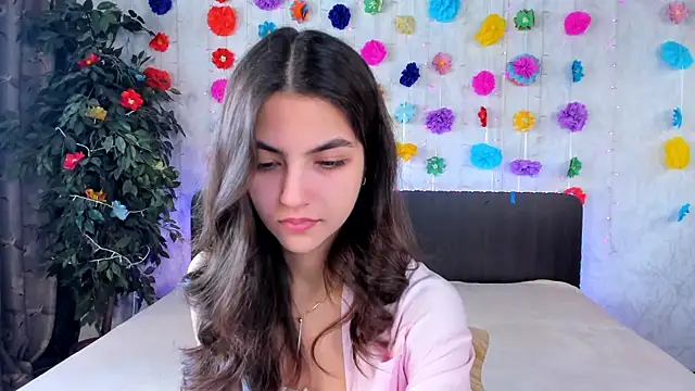 Snapshot of Milana_Crystal_ chatting on 23, 3, 2025 Milana Crystal online show from 23, 3, 2025