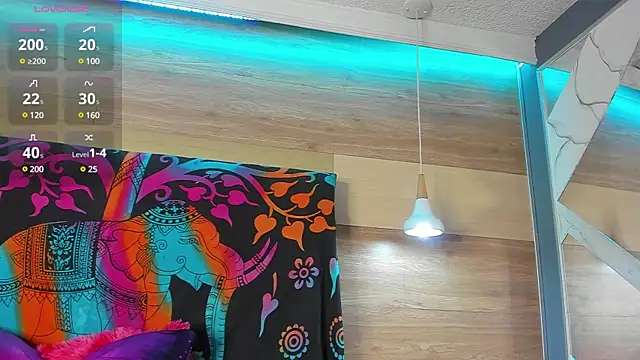 Cori Paige online show from 3, 2, 2025