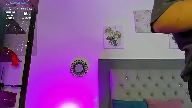 Kylie2211 online show from 14, 2, 2025