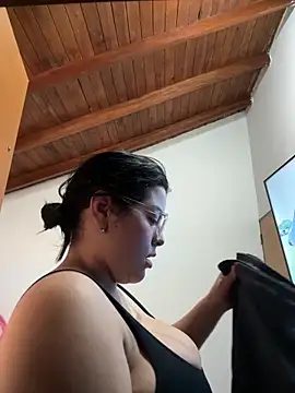 Kylie2211 online show from 10, 9, 2025