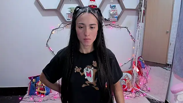 Snapshot of SharonSander chatting on 22, 12, 2024 SharonSander online show from 22, 12, 2024