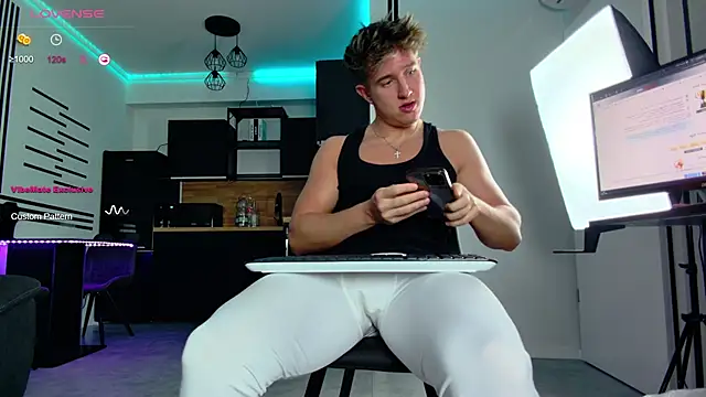 ChristianLevine  online show from 9, 12, 2024