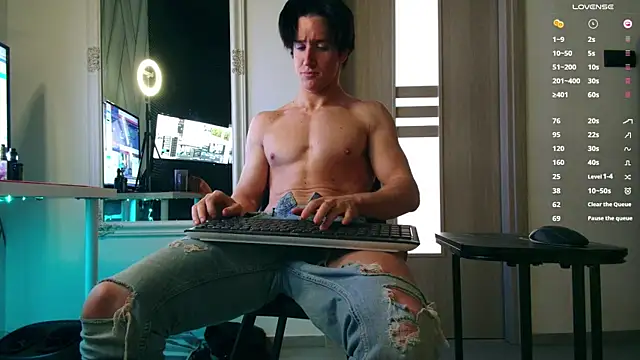 Snapshot of ChristianLevine_ chatting on 2, 3, 2026 ChristianLevine online show from 2, 3, 2026