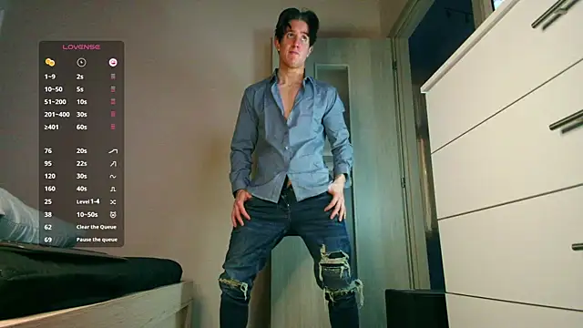 Snapshot of ChristianLevine_ chatting on 11, 4, 2026 ChristianLevine online show from 11, 4, 2026