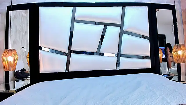 Snapshot of LiaObrien chatting on 19, 2, 2026 LiaObrien online show from 19, 2, 2026