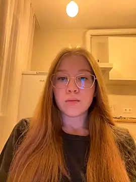 Eva Weyne online show from 17, 11, 2025