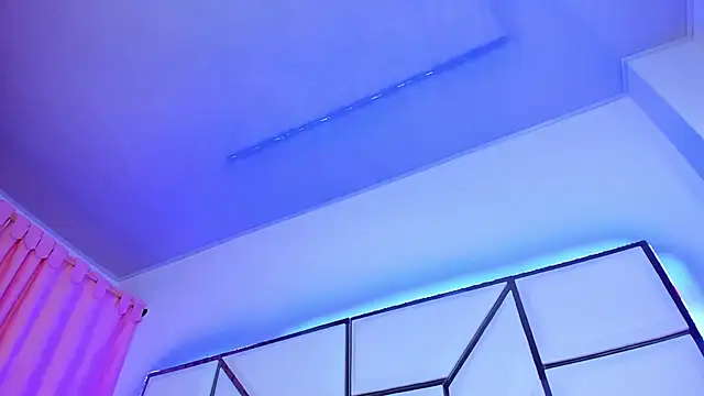 SarayRoyse online show from 23, 1, 2025