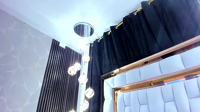 SarayRoyse online show from 3, 11, 2025